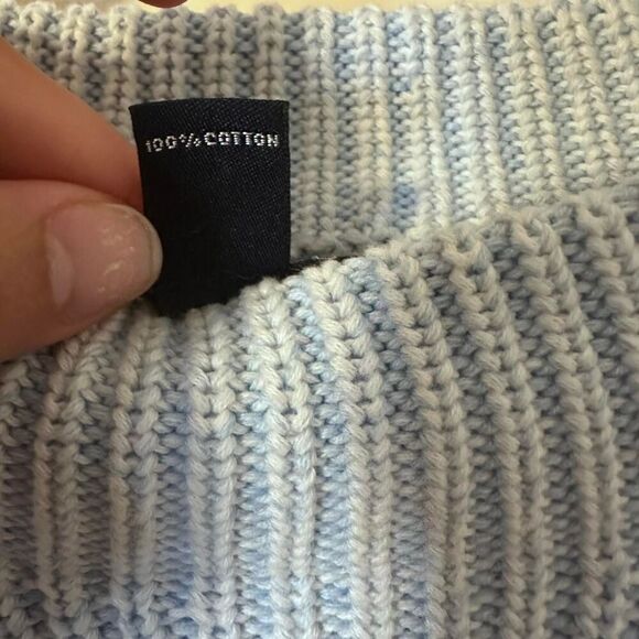 100% Cotton Knit Lands End Sweater in Light Blue Size Medium - Picture 4 of 5